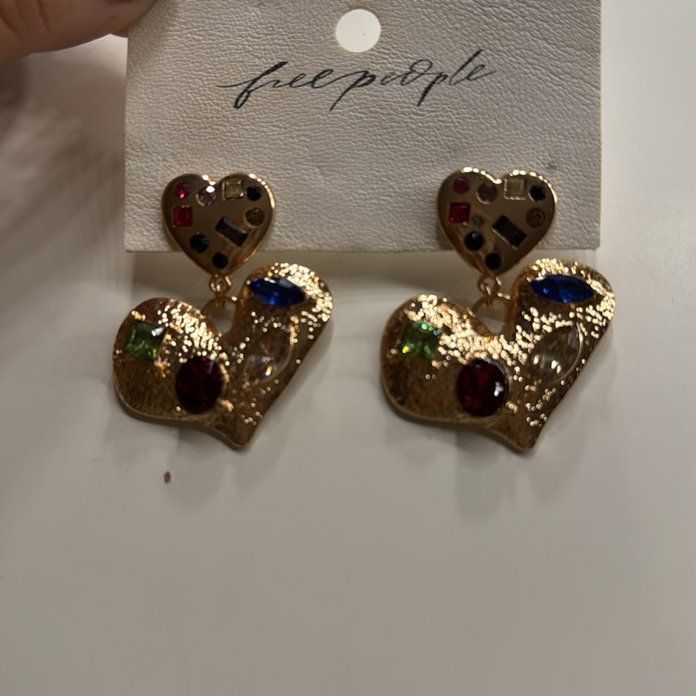 NWT Free People My Gold Heart Dangle Earrings - Picture 2 of 2